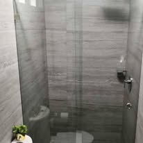 Puerta corrediza amplia de aluminio